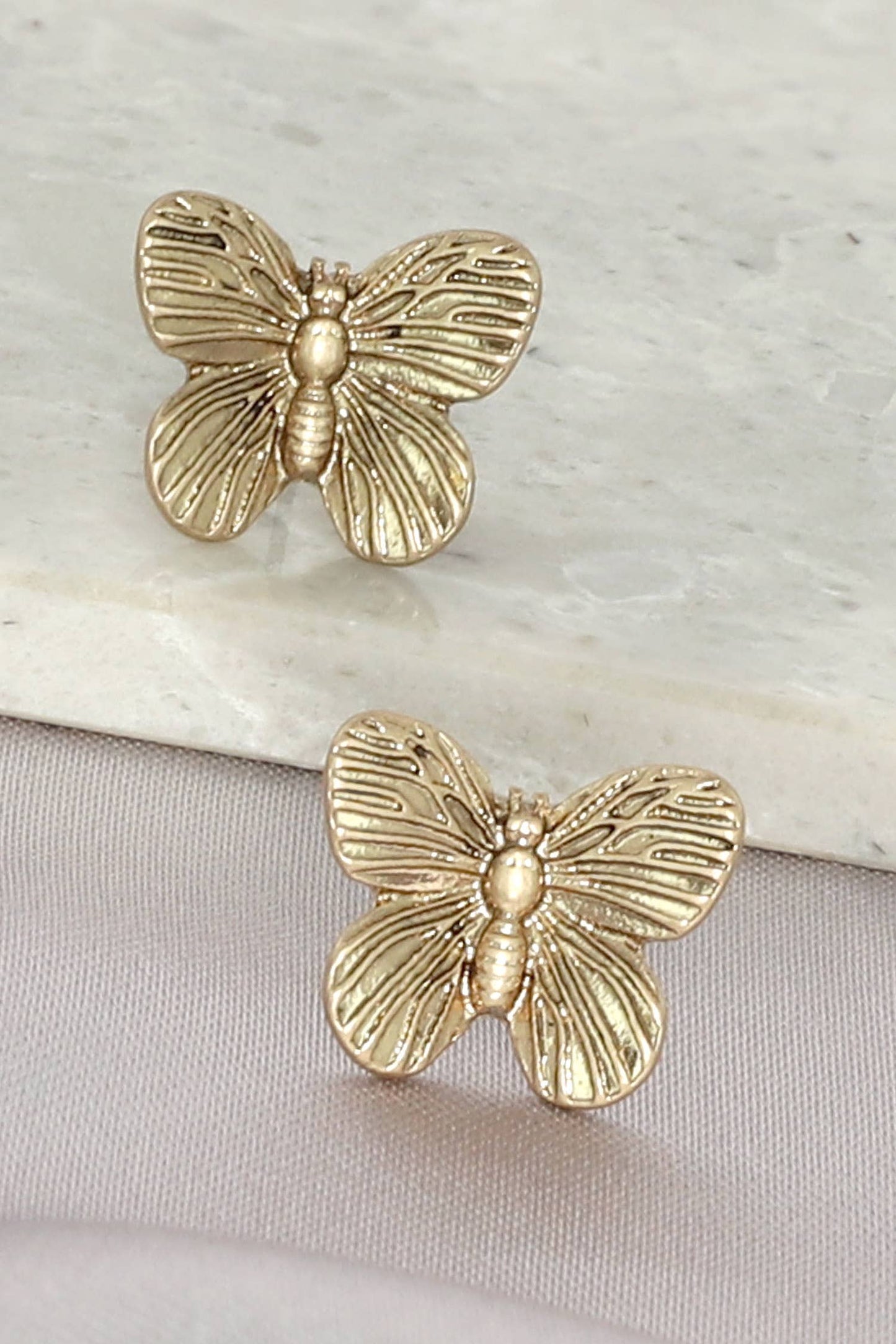 EAR001 - Assorted Earrings