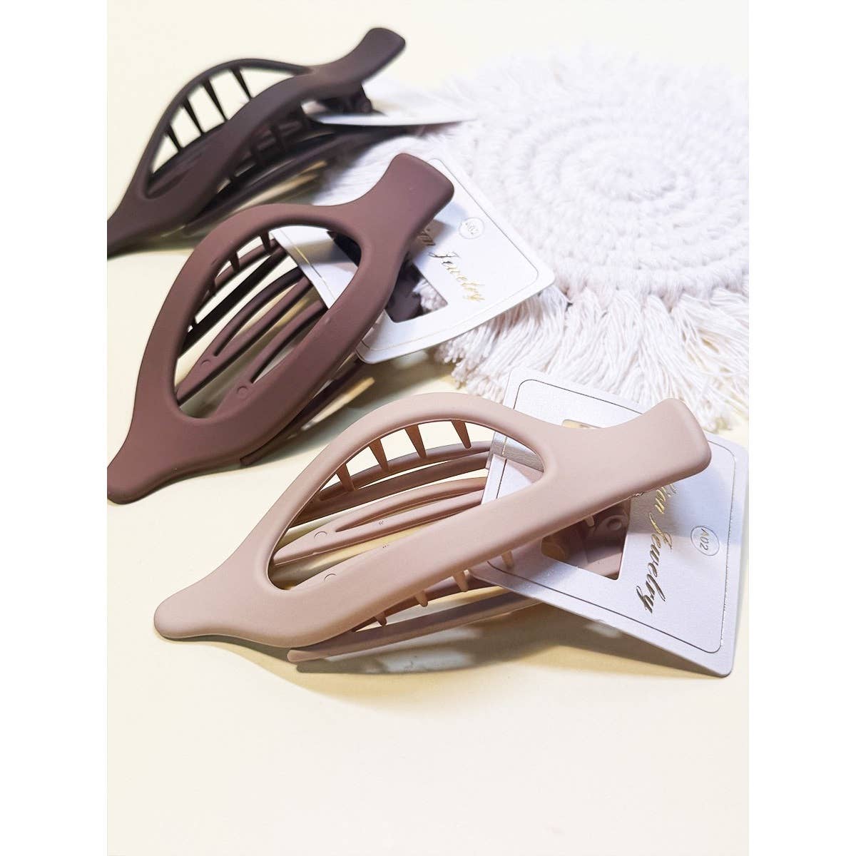 Clip012 - Neutral Tone Mixed Flat Hair Claw Clips