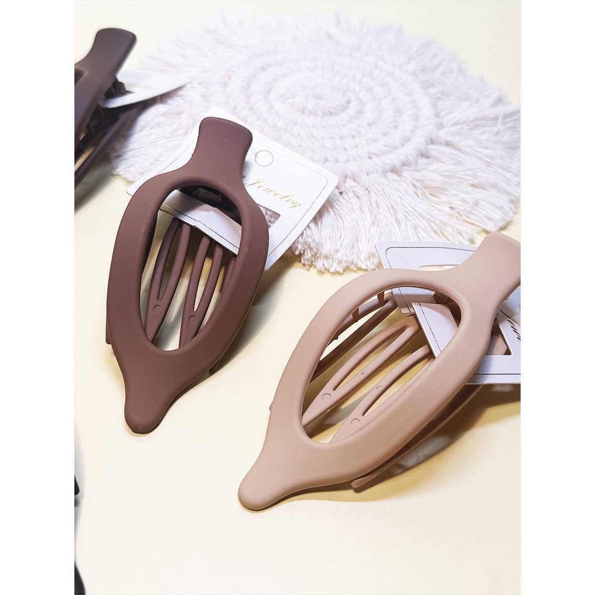 Clip012 - Neutral Tone Mixed Flat Hair Claw Clips