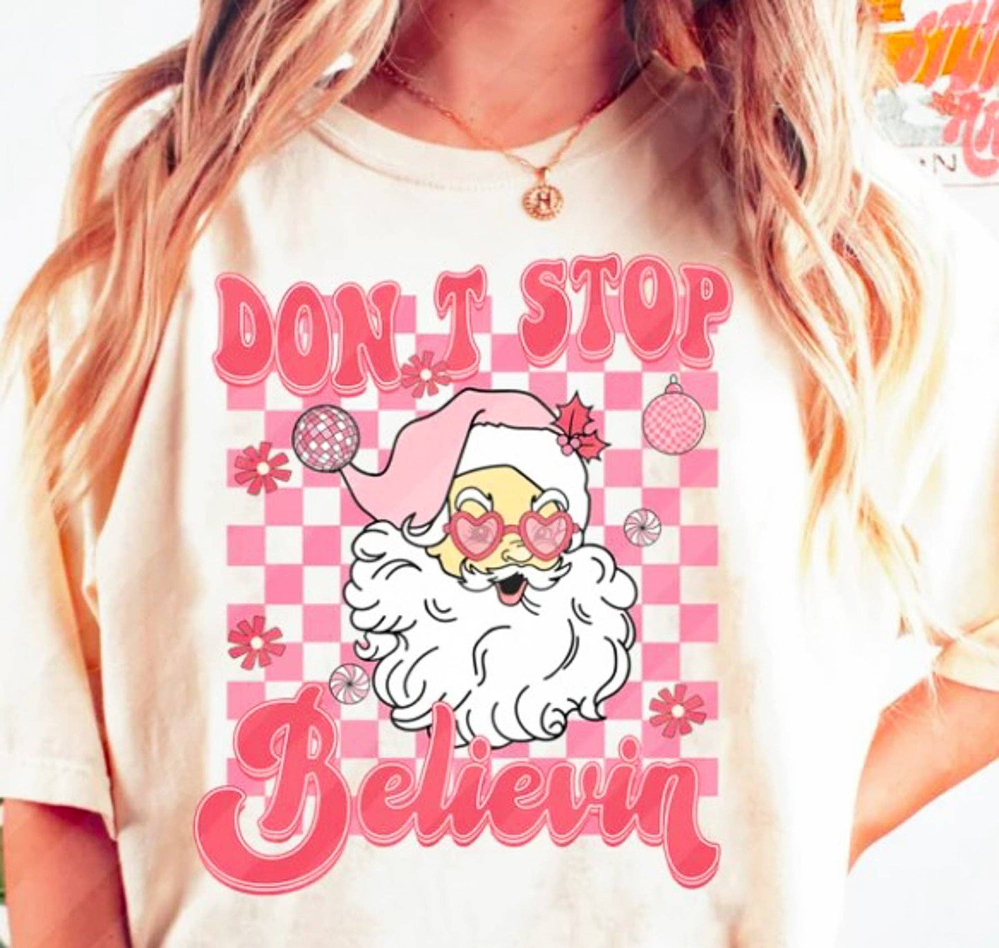 TOP134 - Don't Stop Believin' Santa T-shirt