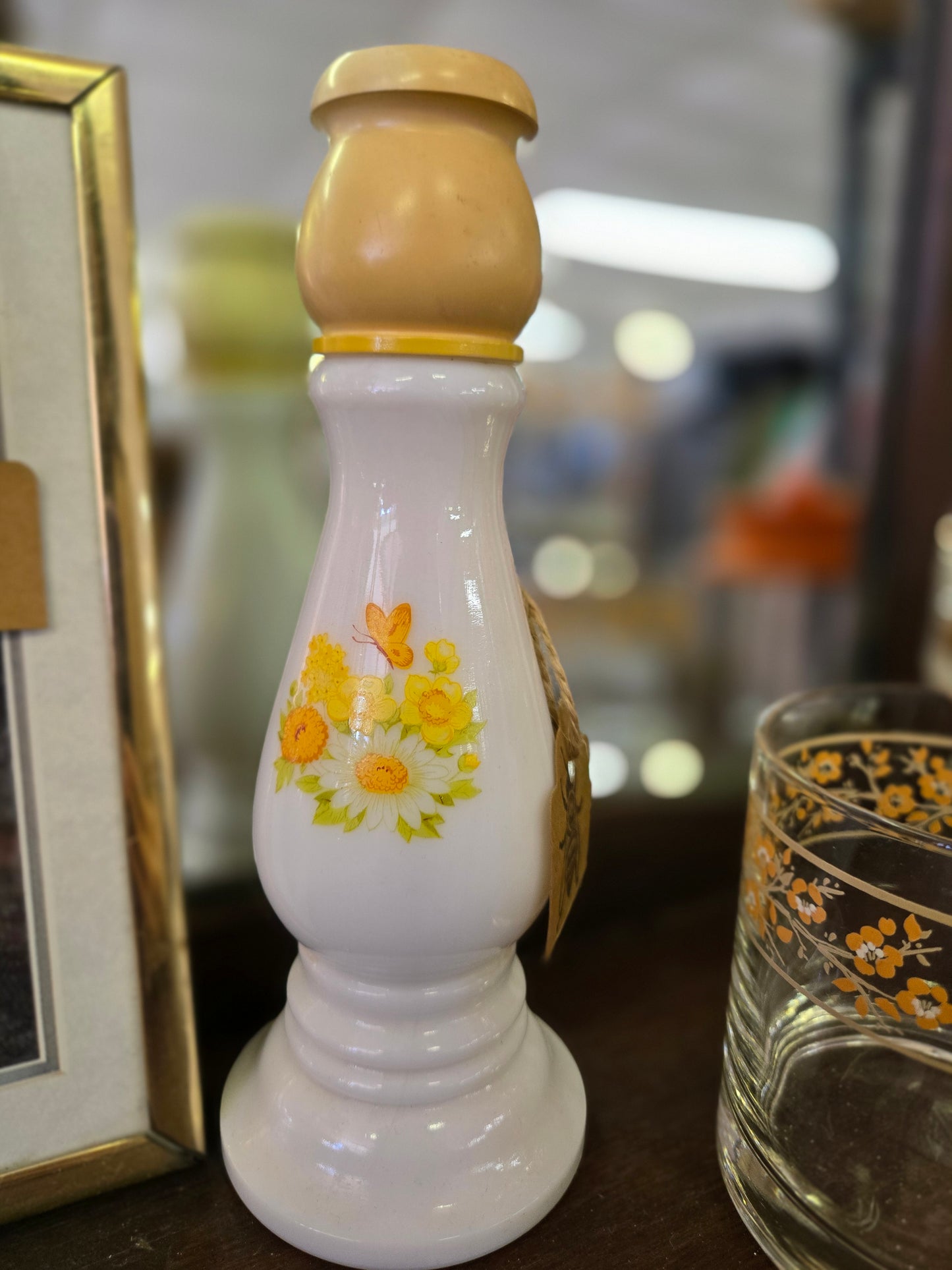 Floral candlestick holder